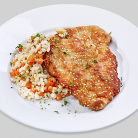 Шницель с перловой кашей с овощами